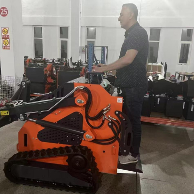 Csúszókormányzású rakodógép